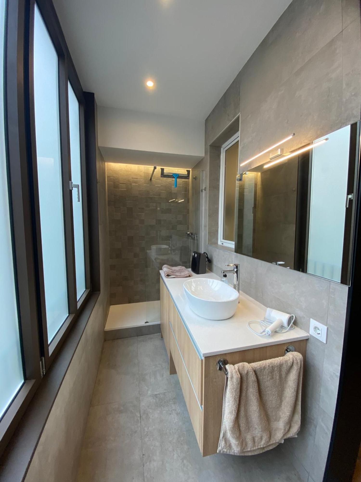 Spatious Luxe Apartment Paseo De Gracia Diagonal Barcelona Bagian luar foto
